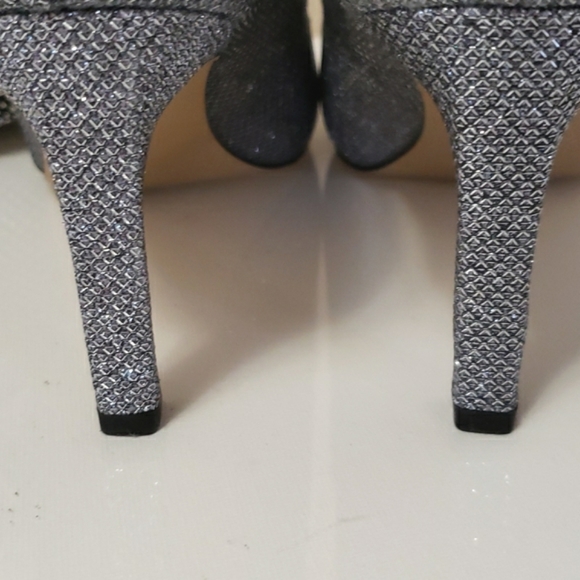 Silver Glitter & Rhinestone Heels 8 EUC - Picture 6 of 9